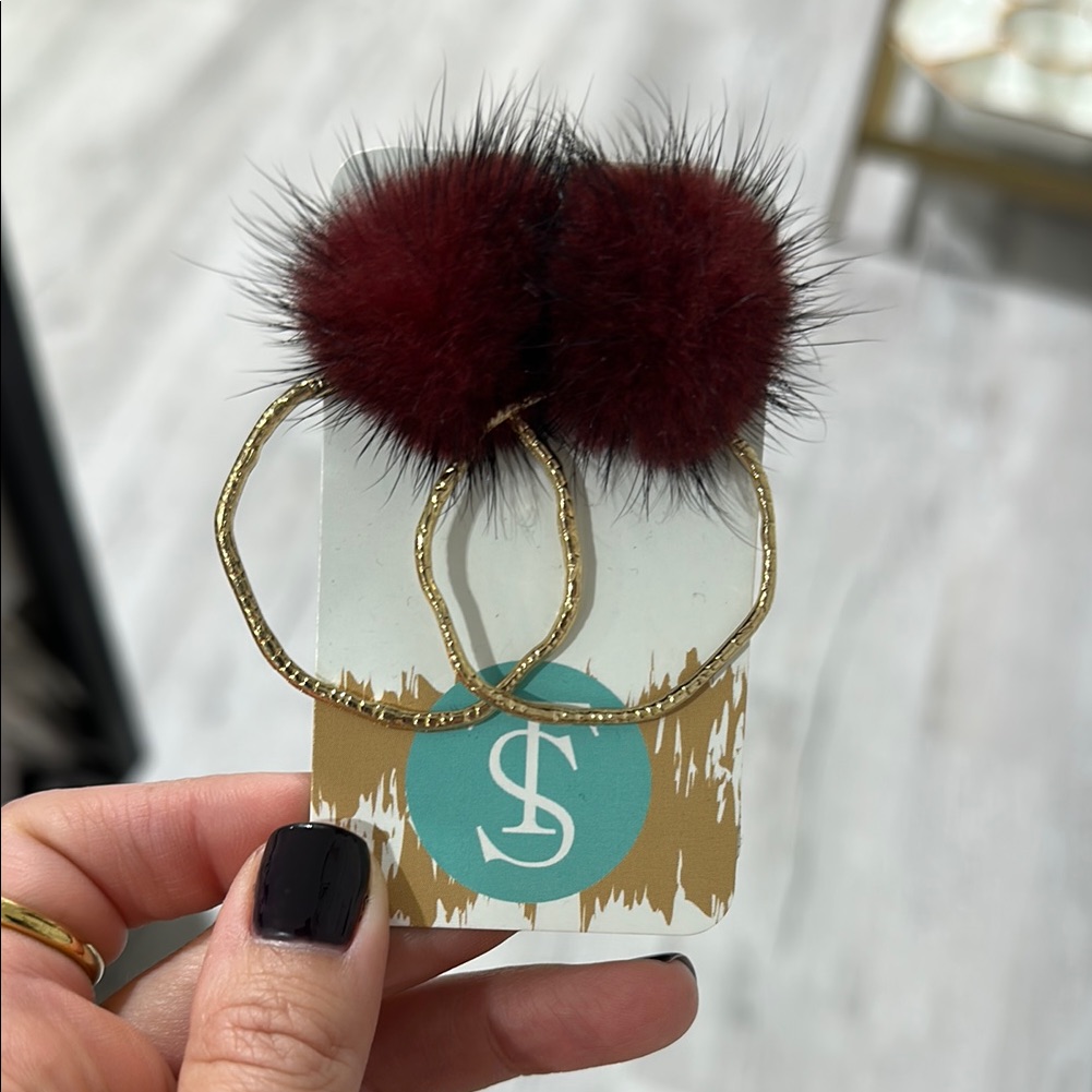 Elegant Gold And Burgundy Fur Hoop Earrings